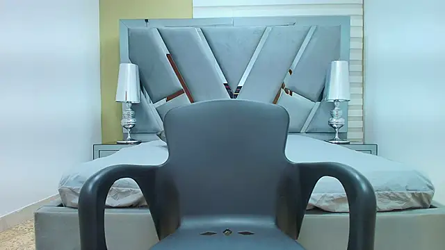 HENRY GREEN2 online show from 04/21/26, 01:42