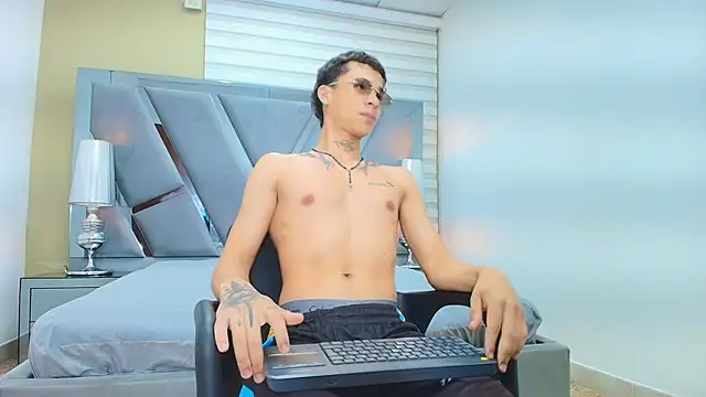 HENRY GREEN2 online show from 03/30/26, 07:26