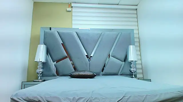 HENRY GREEN2 online show from 04/25/26, 07:22