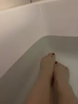 FarahZahra online show from 04/11/26, 10:57