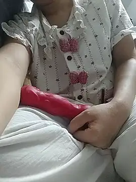 Ruby-xx online show from 07/08/26, 10:21