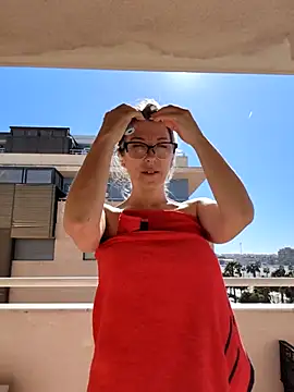 ManuelaX online show from 02/17/26, 02:03