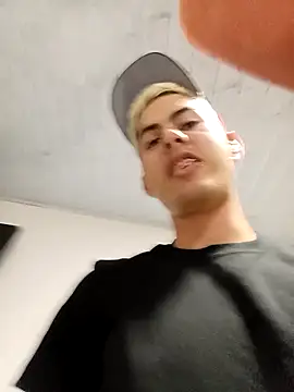 3hornys-straights online show from 03/06/26, 04:18