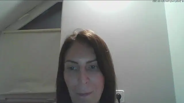 Snapshot of AnnaTight chatting on 05/05/26, 09:40 AnnaTight online show from 05/05/26, 09:40