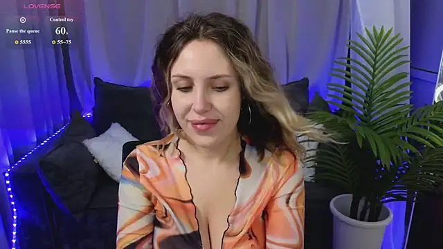  amymoore  online show from 07/07/26, 01:30