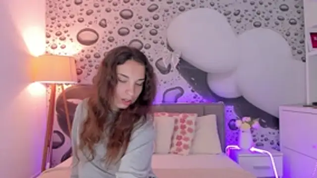 JosephineRows online show from 04/02/26, 12:23