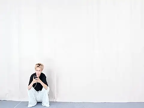 Vae-002 online show from 04/18/26, 10:50