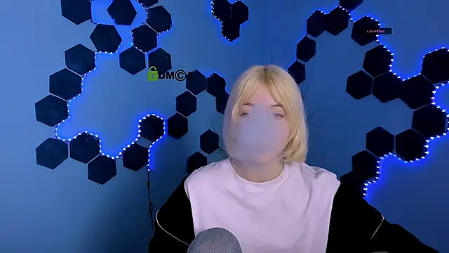  sabrina moore online show from 04/29/26, 08:51