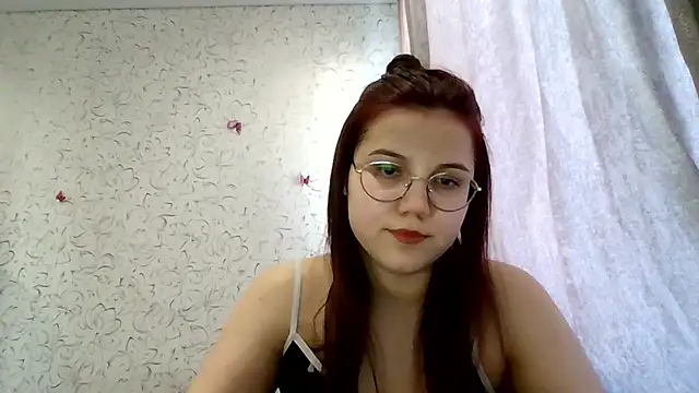 Snapshot of Aurora_Breeze chatting on 04/07/26, 11:34 Aurora Breeze online show from 04/07/26, 11:34