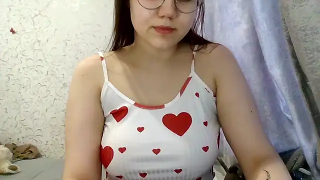 Snapshot of Aurora_Breeze chatting on 04/21/26, 02:47 Aurora Breeze online show from 04/21/26, 02:47