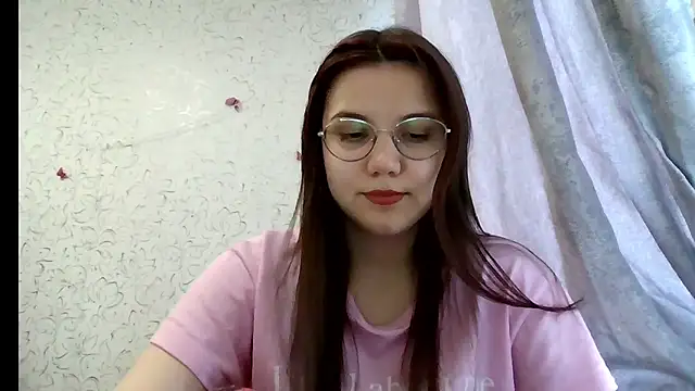 Snapshot of Aurora_Breeze chatting on 05/05/26, 11:02 Aurora Breeze online show from 05/05/26, 11:02