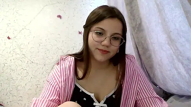 Snapshot of Aurora_Breeze chatting on 03/12/26, 01:15 Aurora Breeze online show from 03/12/26, 01:15