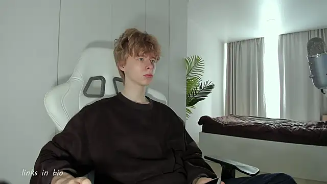 Wawesuc online show from 03/28/26, 04:02