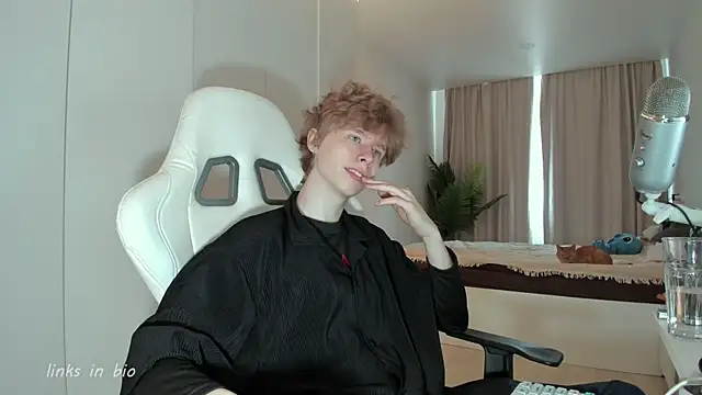 Wawesuc online show from 04/16/26, 06:03