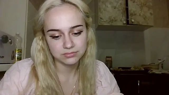 Snapshot of Barbie___girl chatting on 03/18/26, 06:42 Barbie girl online show from 03/18/26, 06:42