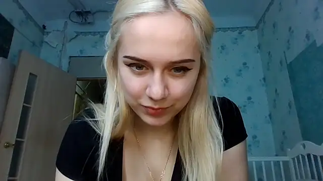 Snapshot of Barbie___girl chatting on 03/15/26, 08:43 Barbie girl online show from 03/15/26, 08:43