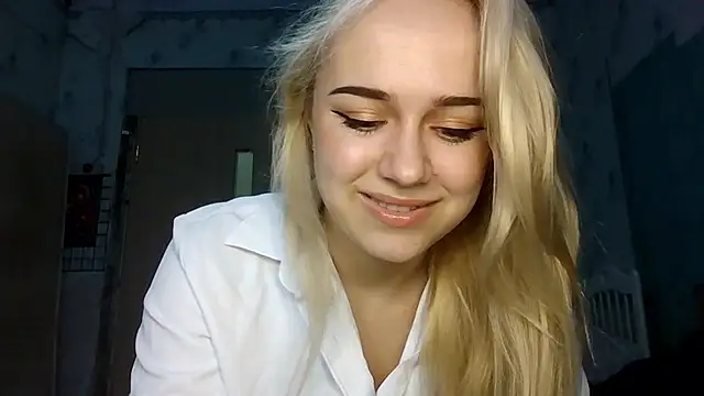 Snapshot of Barbie___girl chatting on 03/21/26, 09:14 Barbie girl online show from 03/21/26, 09:14