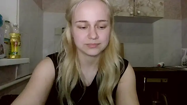 Snapshot of Barbie___girl chatting on 04/08/26, 07:15 Barbie girl online show from 04/08/26, 07:15