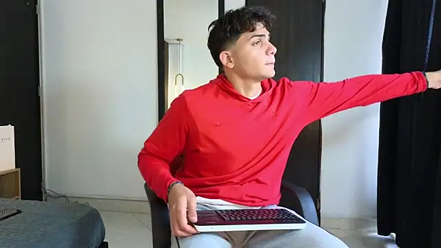 MrAdonis  online show from 04/01/26, 07:22