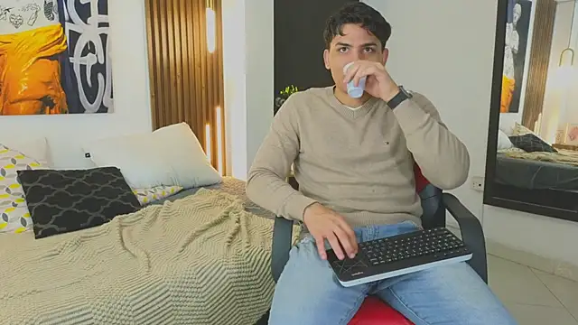 MrAdonis  online show from 04/22/26, 12:34