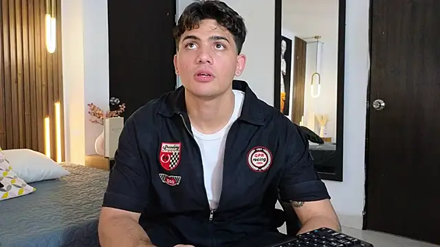 MrAdonis  online show from 04/04/26, 06:58