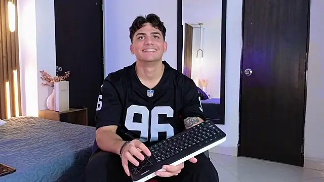 MrAdonis  online show from 04/03/26, 07:09