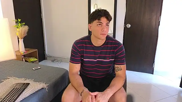 MrAdonis  online show from 04/07/26, 07:15