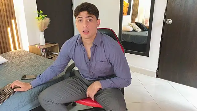 MrAdonis  online show from 04/11/26, 07:28