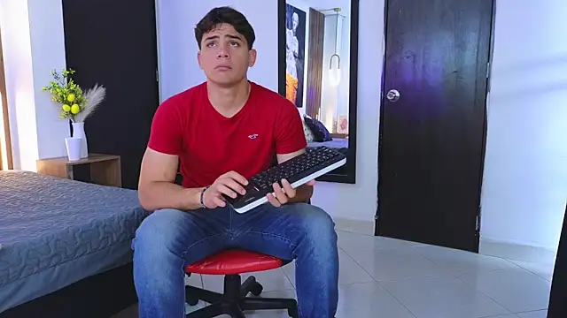 MrAdonis  online show from 04/13/26, 07:29