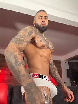 Snapshot of Eros_Dark_ chatting on 07/12/26, 10:54 Eros Dark online show from 07/12/26, 10:54