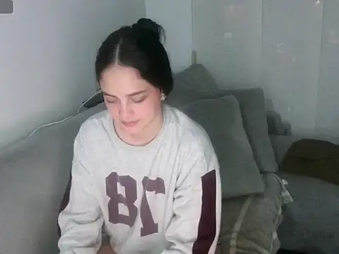 ashely jensen online show from 04/07/26, 02:57