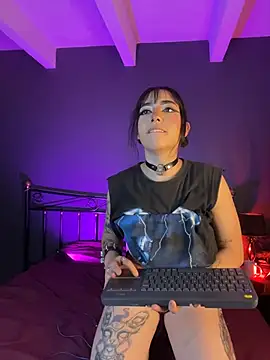 HoneyDemoni online show from 03/30/26, 12:06