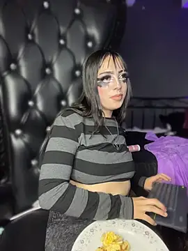 HoneyDemoni online show from 07/31/26, 03:42