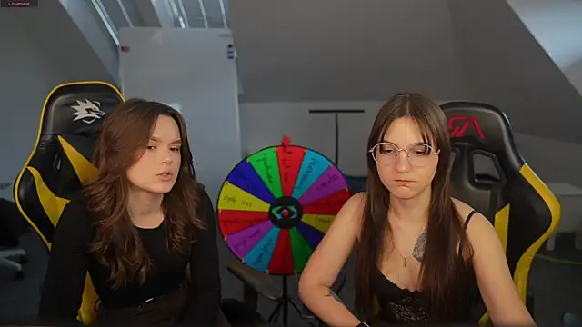 Snapshot of Sweet_cherry054 chatting on 04/11/26, 10:30 Sweet cherry054 online show from 04/11/26, 10:30