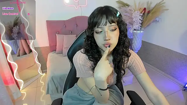 MILY TAY online show from 03/26/26, 11:30