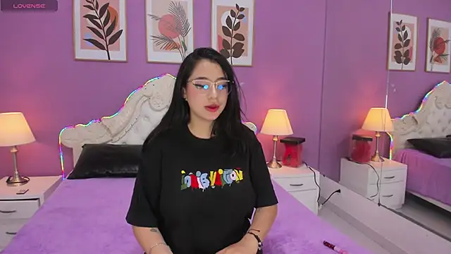 YayaQueen online show from 06/05/26, 12:11