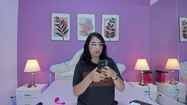 YayaQueen online show from 05/29/26, 12:11
