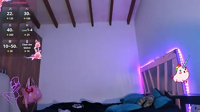 SkyeGabbyRose online show from 05/16/26, 06:56