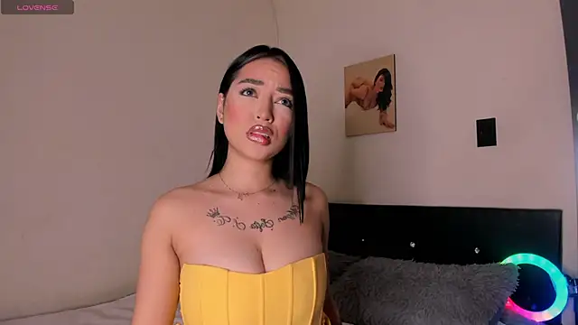 AnthonellaSweet  online show from 05/16/26, 04:00