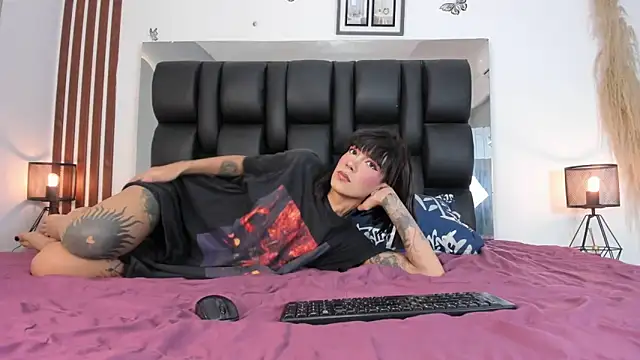 dalhia and hades online show from 03/17/26, 12:52