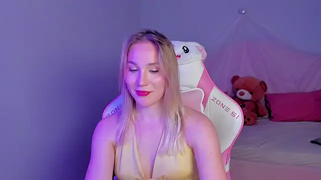 Snapshot of ElaraVoltage chatting on 04/03/26, 05:41 ElaraVoltage online show from 04/03/26, 05:41