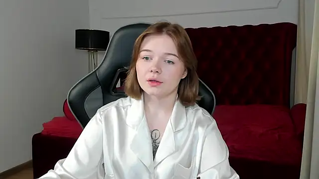 ElinaVale online show from 07/06/26, 05:03