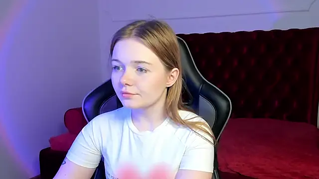ElinaVale online show from 05/25/26, 05:22
