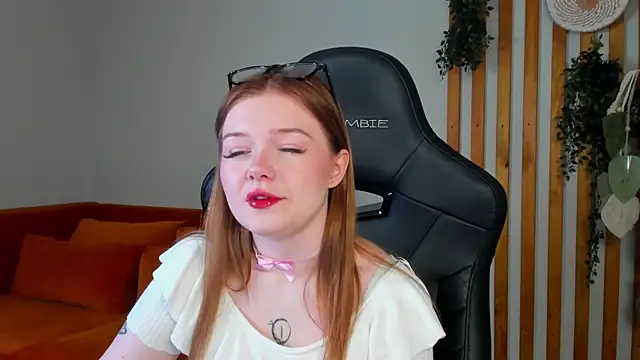 ElinaVale online show from 06/16/26, 05:40