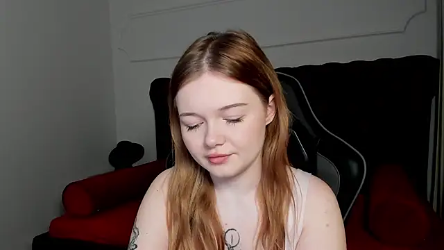 ElinaVale online show from 04/19/26, 05:08