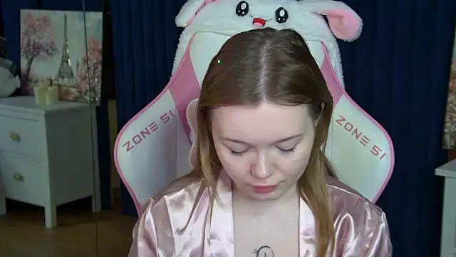 ElinaVale online show from 04/29/26, 05:30