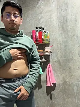 GoldenM95 online show from 03/30/26, 07:21