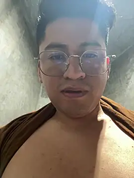 GoldenM95 online show from 04/22/26, 04:52