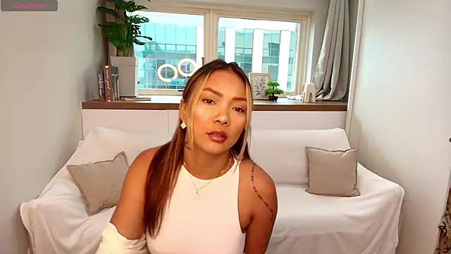 Debra Fox online show from 03/11/26, 02:33