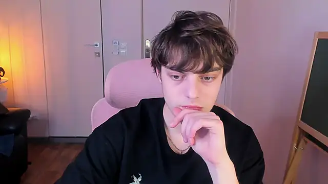 MaxVibee online show from 03/07/26, 06:35